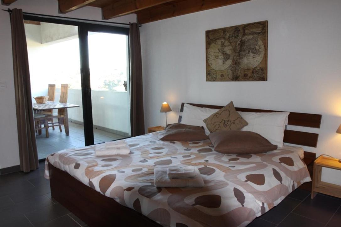Domaine De Cazaban Apartment Villegailhenc Екстериор снимка
